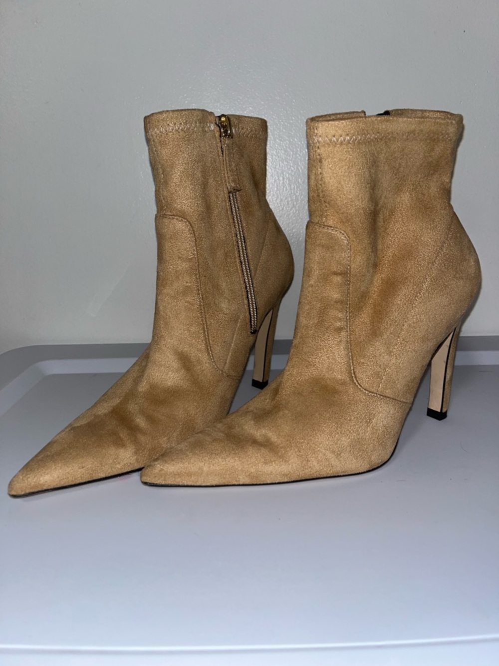 Good American Pointed-Toe Suede Ankle Boots in Tan